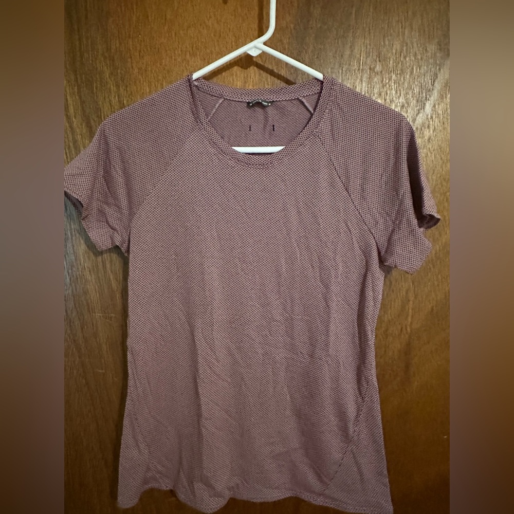 Oiselle fly out short sleeve